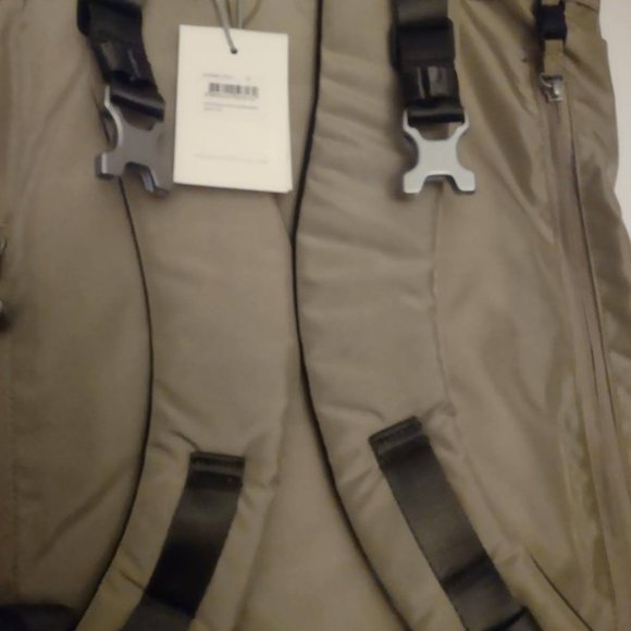 Doughnut Large Travel Backpack - Picture 5 of 9